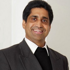 Pfarrer Davis Puthussery